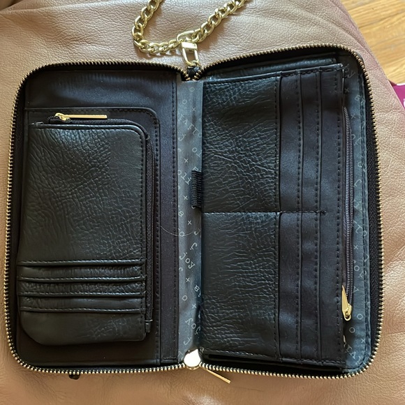 Olivia + Joy Wallet / Wristlet/ Clutch (new) - Picture 5 of 9